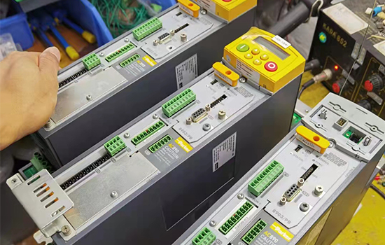 变频器890|690|AC30维修_变频器维修中心(图3)